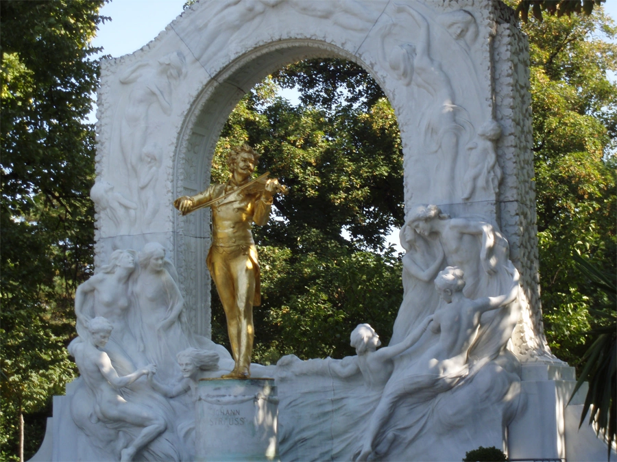 ヨハンシュトラウス2世像